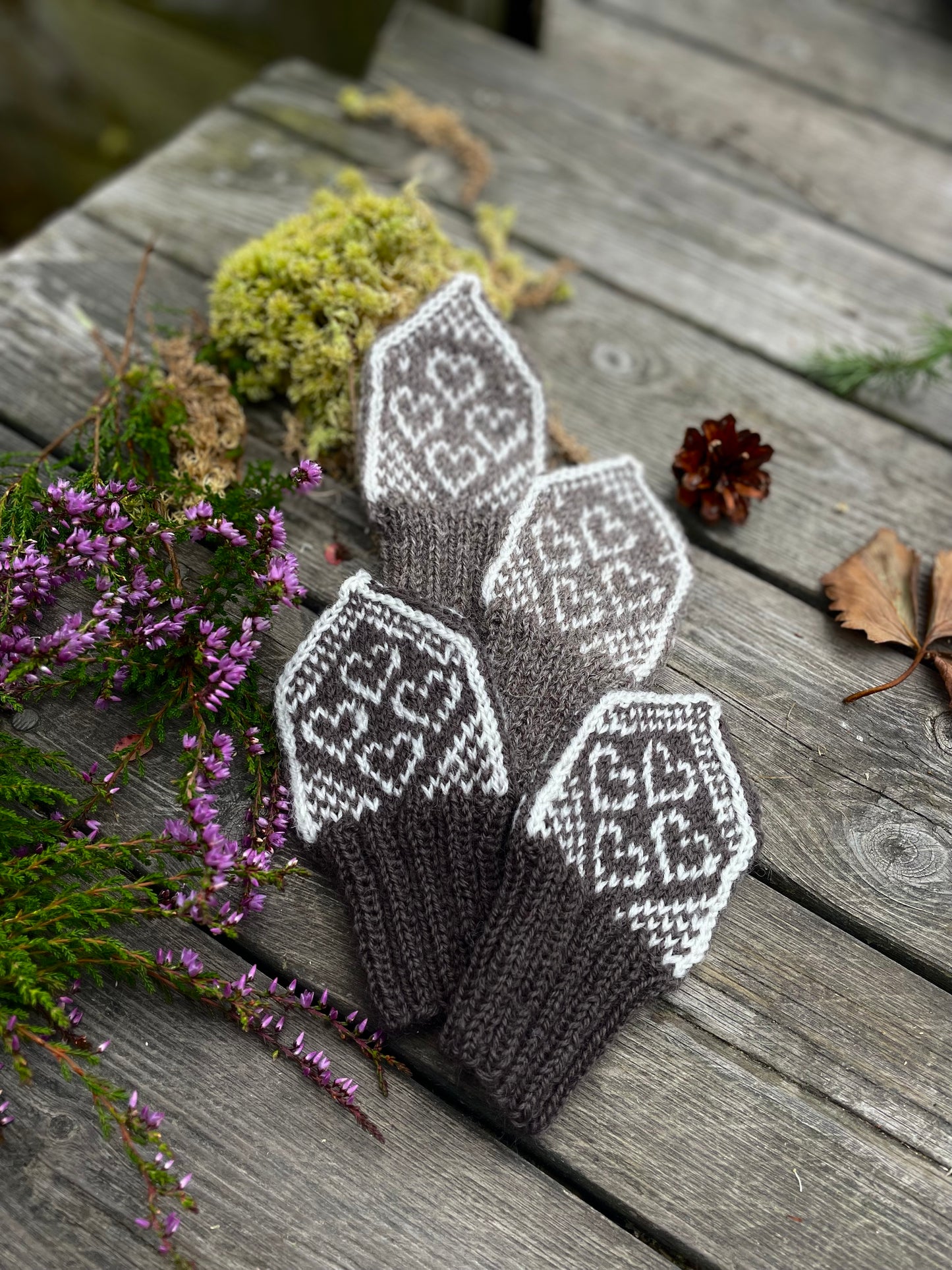 I Love You Heart mittens baby 0-12 months