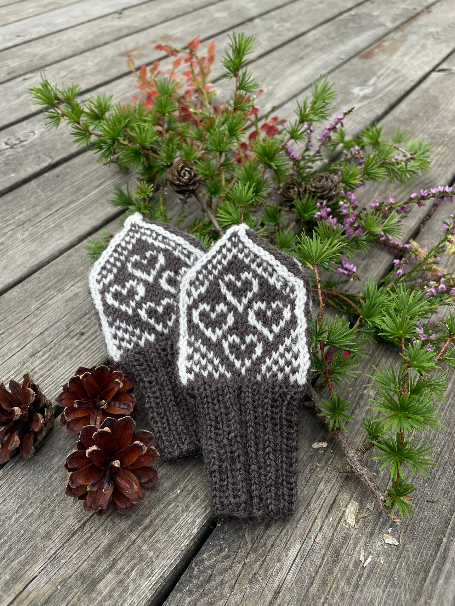 I Love You Heart mittens baby 0-12 months