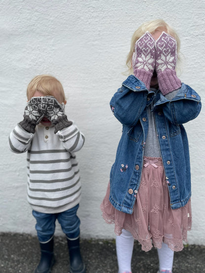 I Love You Heart mittens Kids