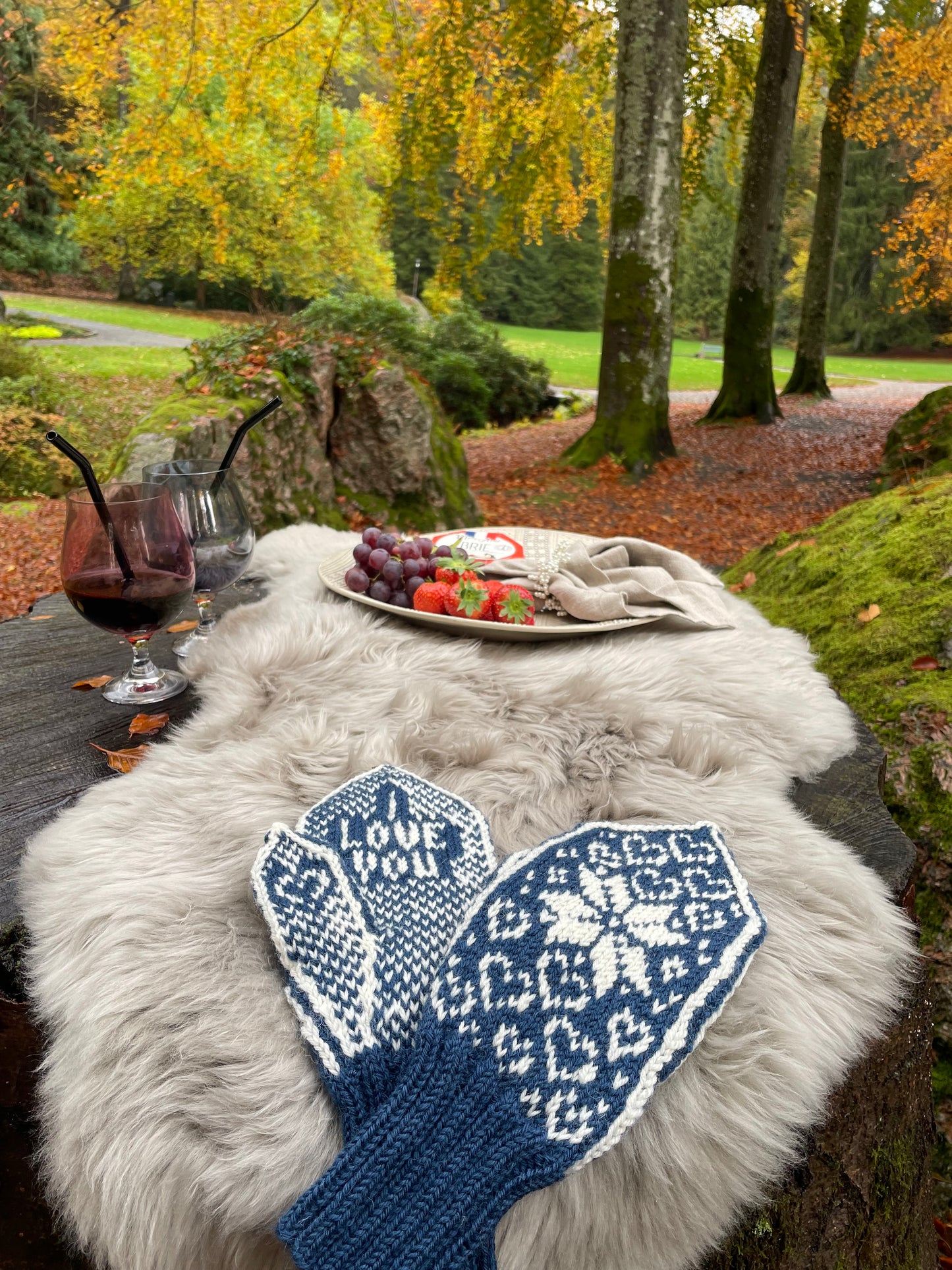 I Love You Heart Mitten Adult