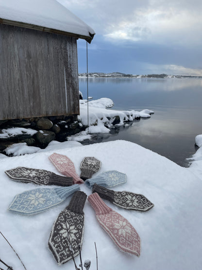 I Love You Heart Mitten Adult