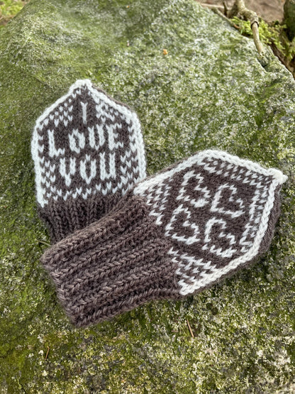 I Love You Heart mittens baby 0-12 months
