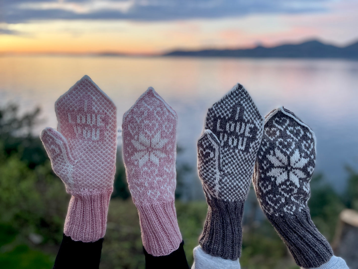 I Love You Heart Mitten Adult